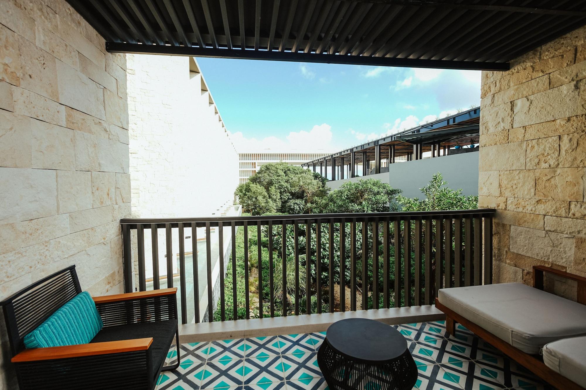 Grand Hyatt Resort 5*